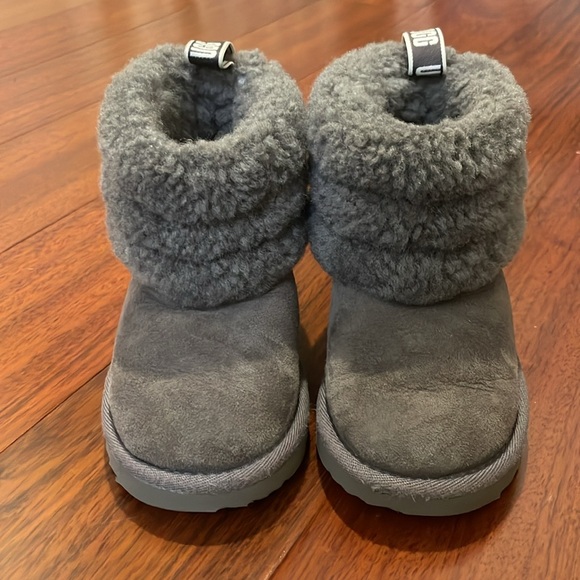UGG toddler girl boots - grey and fuzzy. For about a 2-3 year old. - Picture 7 of 7
